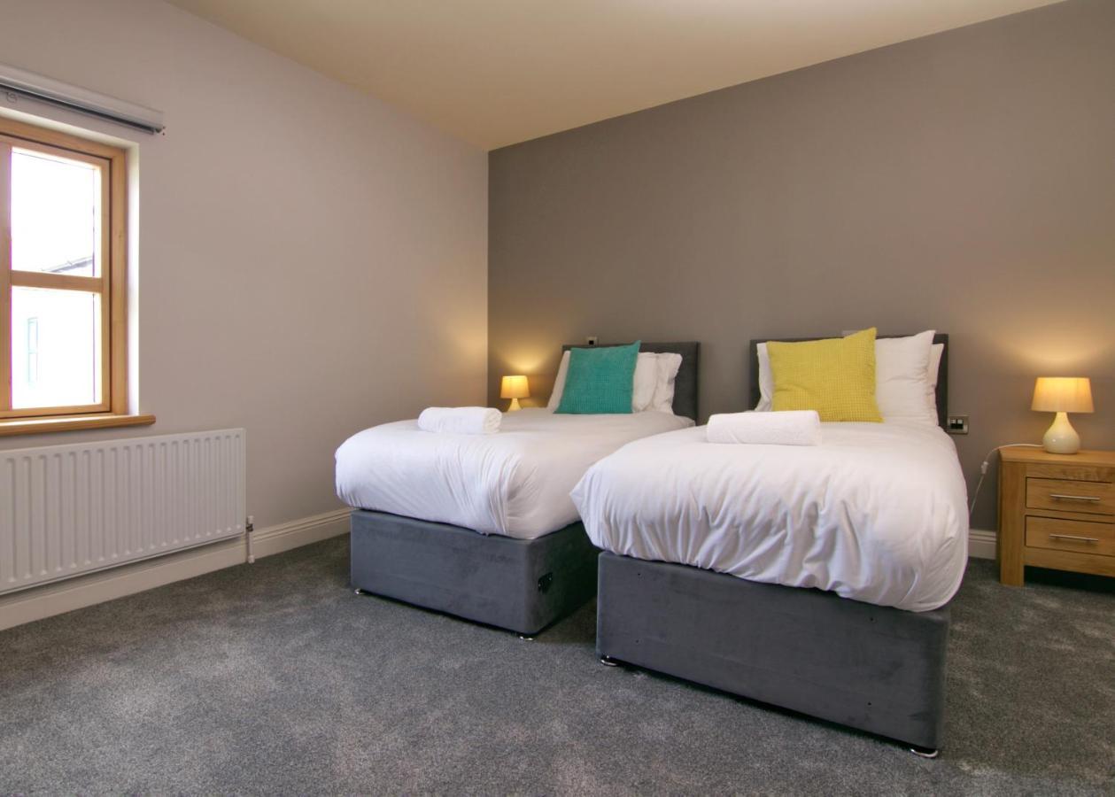 Escape Ordinary At Castle Hume Apartment เอนนิสคิลเลน ภายนอก รูปภาพ